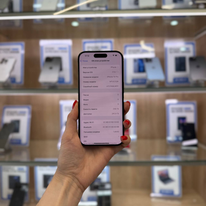 Б/у Смартфон Apple iPhone 15 Pro 256GB Black Titanium | Фото 2 из 5