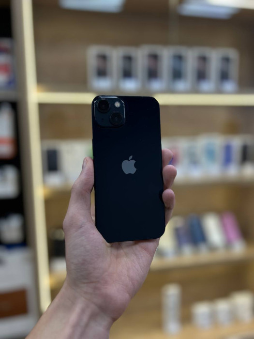 Б/у iPhone 13 128GB Темная ночь