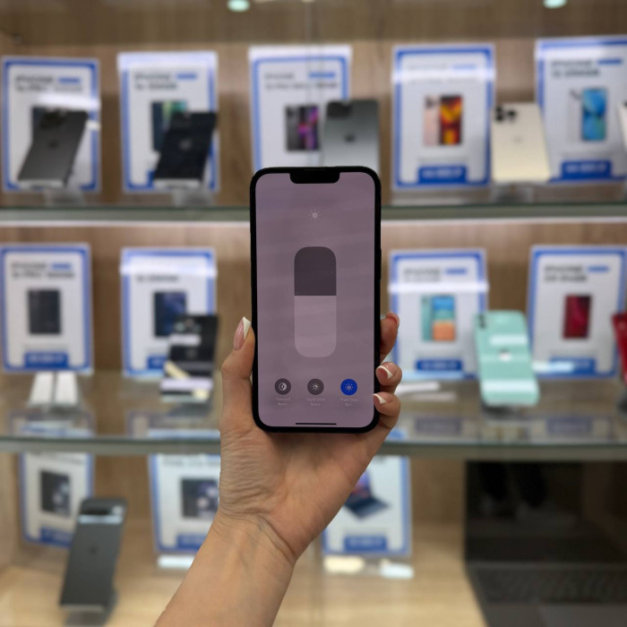 Б/У iPhone 13 128GB Midnight RU | Фото 3 из 5