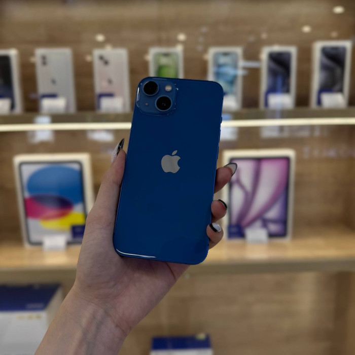 Уценка Смартфон Apple iPhone 13 256GB Синий (Blue) | Фото 1 из 5