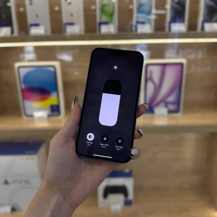 Уценка Смартфон Apple iPhone 13 256GB Синий (Blue) | Фото 3 из 5