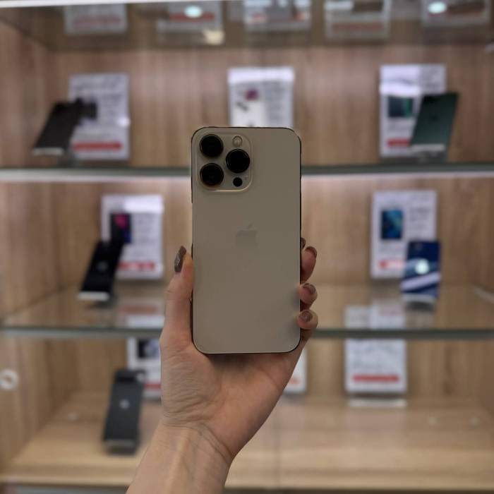 Б/У Смартфон Apple iPhone 13 Pro 256GB Золотой | Фото 1 из 5