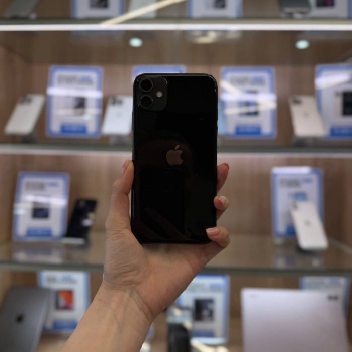 Б/у Смартфон Apple iPhone 11 64GB Черный RU #2 | Фото 1 из 5