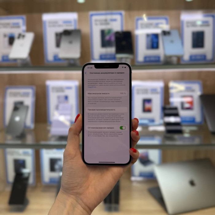 Б/у Смартфон Apple iPhone 12 256GB Purple | Фото 4 из 5