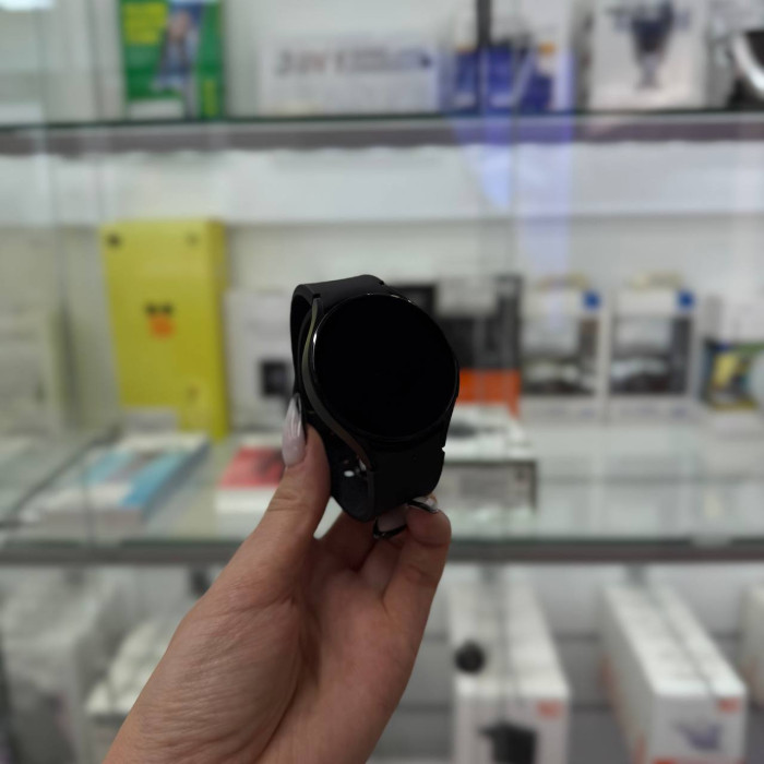 Уценка Умные часы Samsung Galaxy Watch4 44mm Черный | Фото 1 из 1