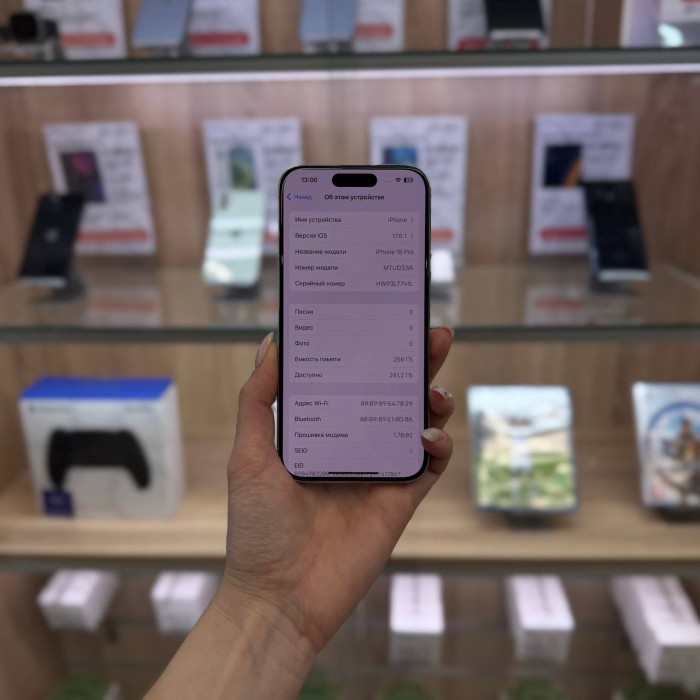 Б/у Смартфон Apple iPhone 15 Pro 256GB Белый (White Titanium) | Фото 2 из 5