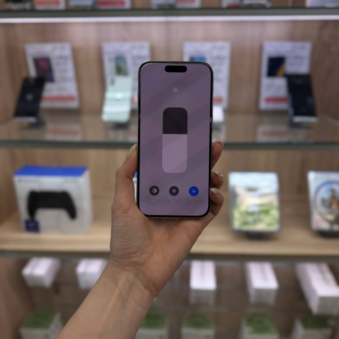 Б/у Смартфон Apple iPhone 15 Pro 256GB Белый (White Titanium) | Фото 3 из 5