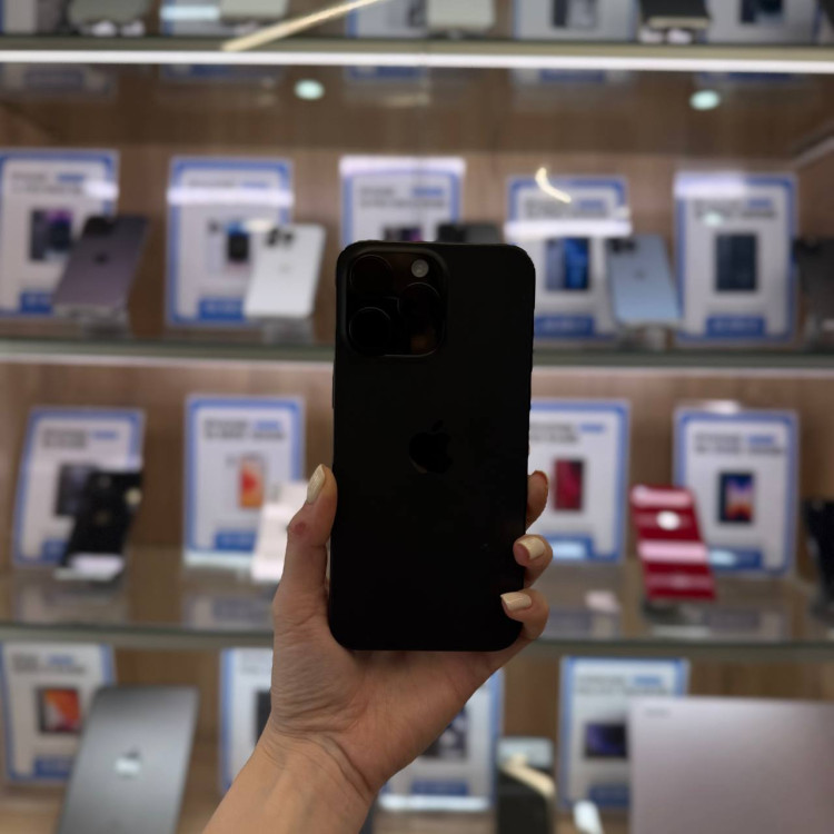 Б/у Смартфон Apple iPhone 15 Pro Max 256GB Black Titanium