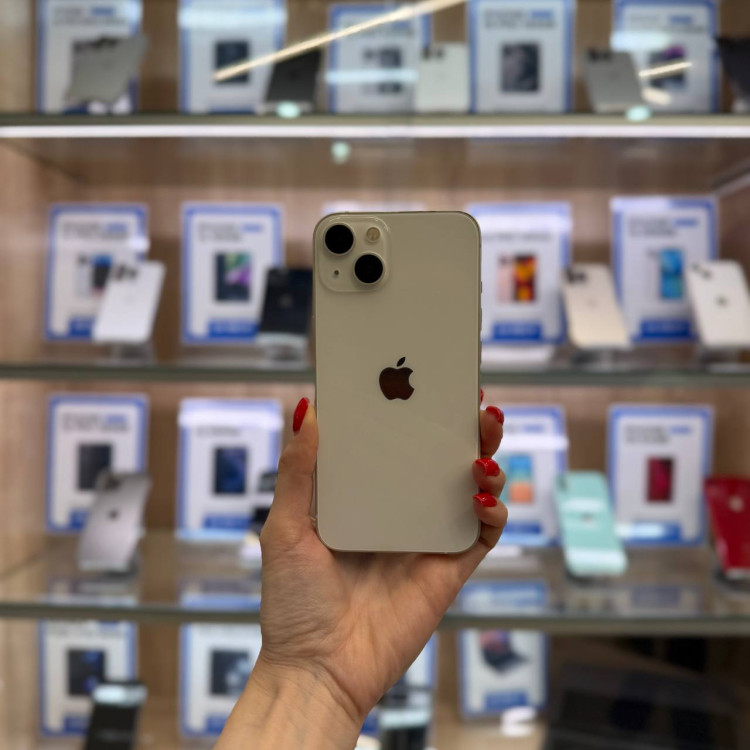 Б/у Смартфон Apple iPhone 13 256GB Белый