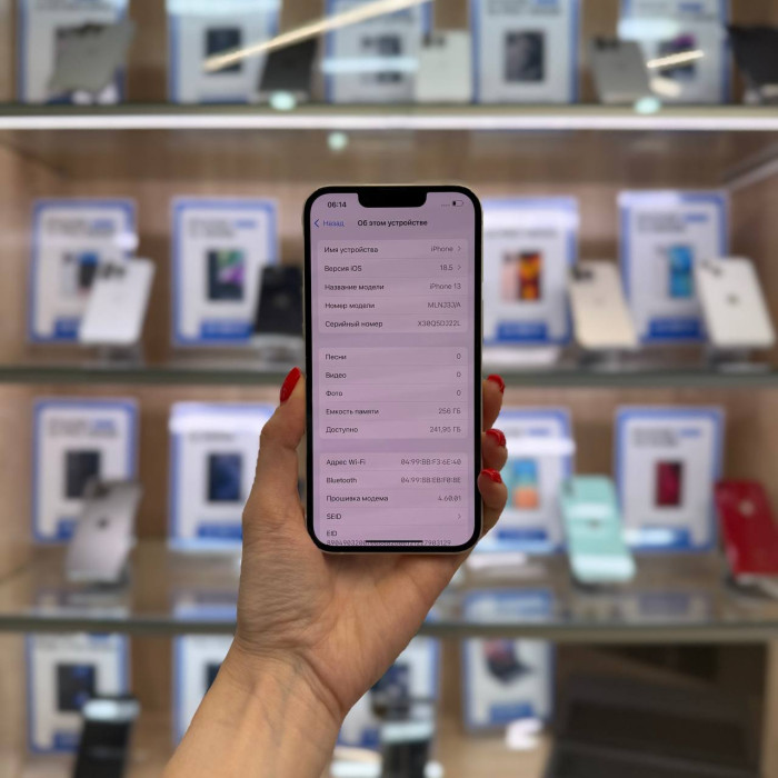Б/у Смартфон Apple iPhone 13 256GB Белый | Фото 2 из 5