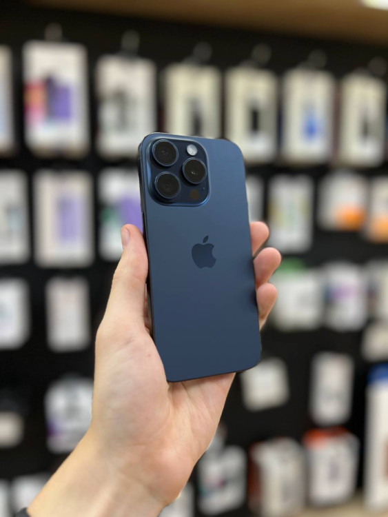 Б/у Смартфон Apple iPhone 15 Pro 128GB Синий